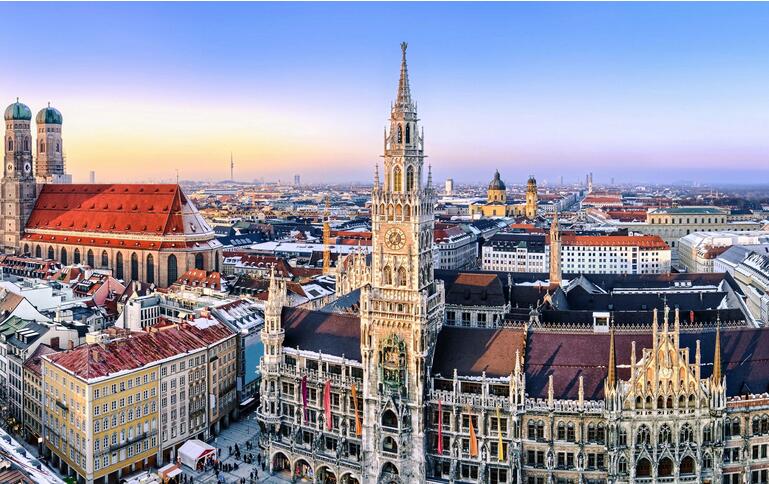 ��ŷ�Ĺ��� �ɶ�����ʦ��Ӱ��ѵѧУ