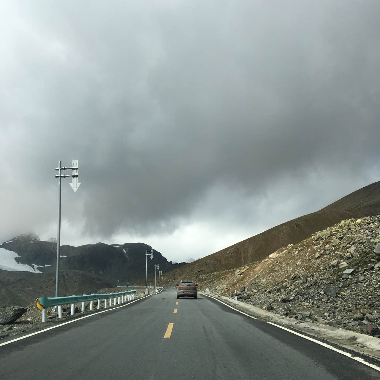 �ɶ���Ӱ�����Ŵ����½����ζ��⹫· �ɶ�����ʦ��Ӱ��ѵѧУ